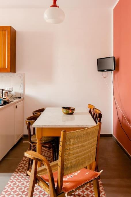Casa Jole, Appartamento In Centro Бари Экстерьер фото