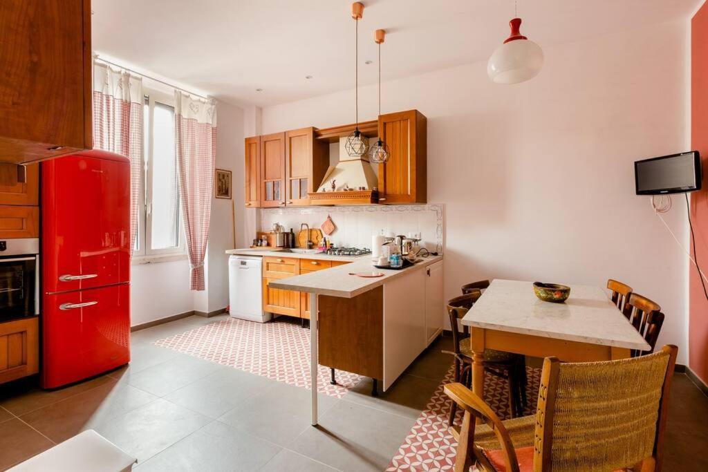 Casa Jole, Appartamento In Centro Бари Экстерьер фото