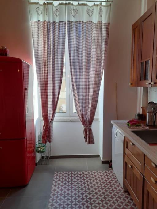 Casa Jole, Appartamento In Centro Бари Экстерьер фото