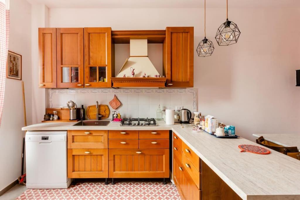 Casa Jole, Appartamento In Centro Бари Экстерьер фото