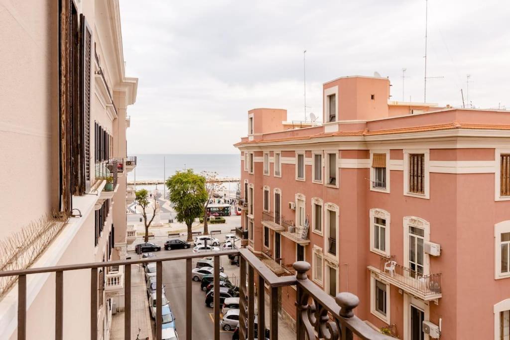 Casa Jole, Appartamento In Centro Бари Экстерьер фото